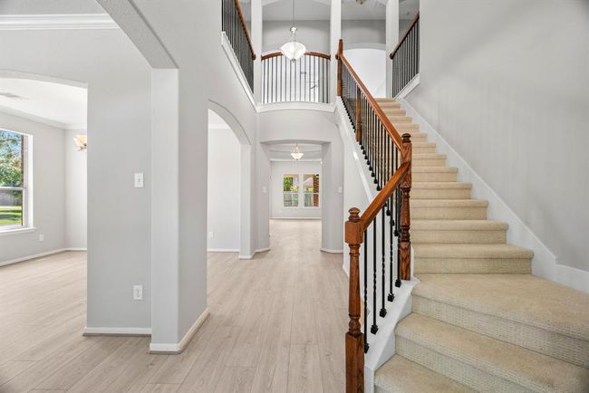 17303 Lassen Forest Ln, House other with 5 bedrooms, 4 bathrooms and 2 parking in Humble TX | Image 4