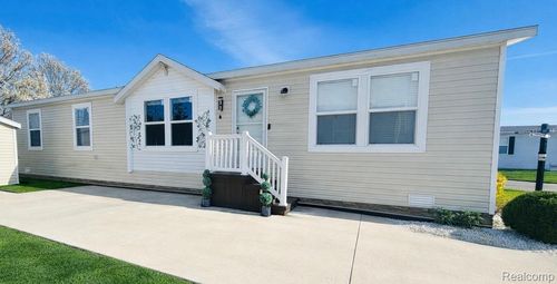 37886 Wolcott Ln, New Haven, MI, 48048-3171 | Card Image