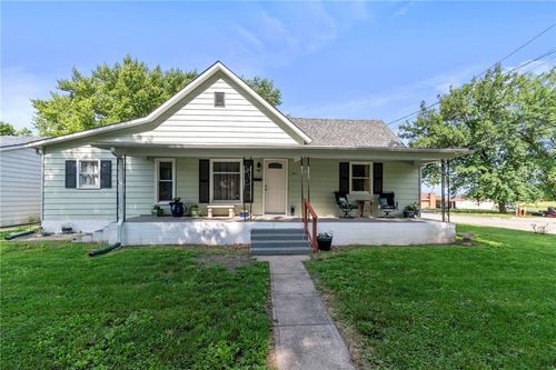 811 N Nettleton St, Cameron, MO, 64429 | Card Image