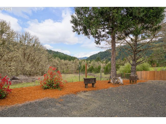 100 Crater Rd, House other with 3 bedrooms, 2 bathrooms and null parking in Camas Valley OR | Image 35
