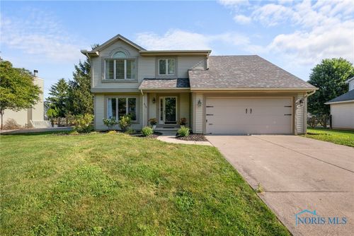 615 Deer Run, Perrysburg, OH, 43551-1001 | Card Image