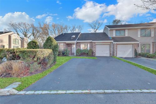 248 Pond View Ln, Smithtown, NY, 11787-5204 | Card Image