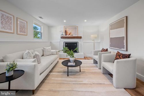 1359 Rock Chapel Rd, Herndon, VA, 20170-2038 | Card Image