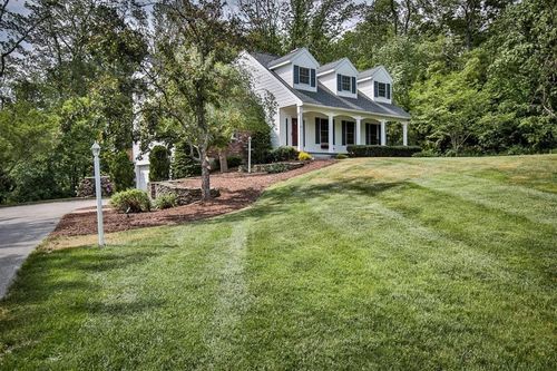 28 Newton Rd, Plaistow, NH, 03865-2408 | Card Image
