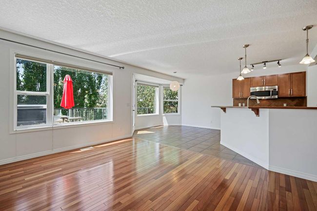 19 Rockyspring Green Nw, House other with 4 bedrooms, 4 bathrooms and 4 parking in Calgary AB | Image 6