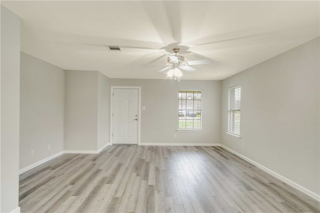 101 Madisons Way, House other with 3 bedrooms, 2 bathrooms and 2 parking in Buda TX | Image 5