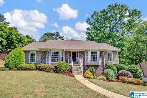 100 Cliffwood Ln, Hoover, AL, 35226-1010 | Card Image