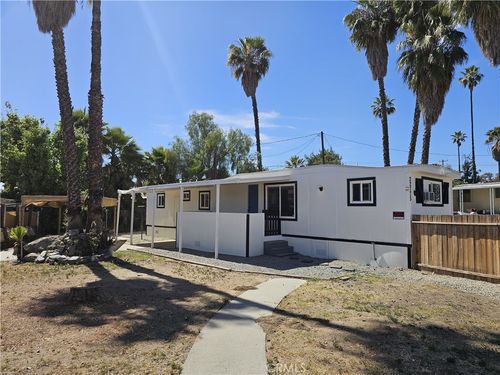 22775 Raymond Rd, Perris, CA, 92570-1687 | Card Image