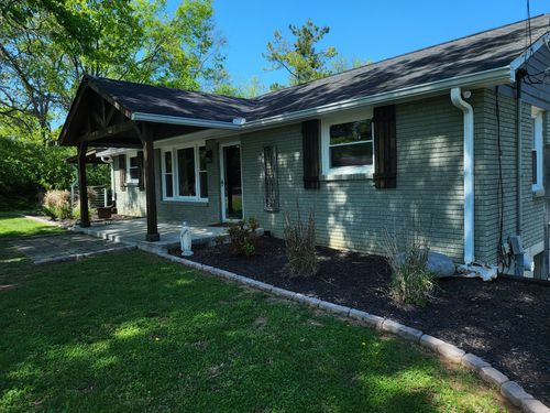 304 Dorr Dr, Goodlettsville, TN, 37072-1317 | Card Image
