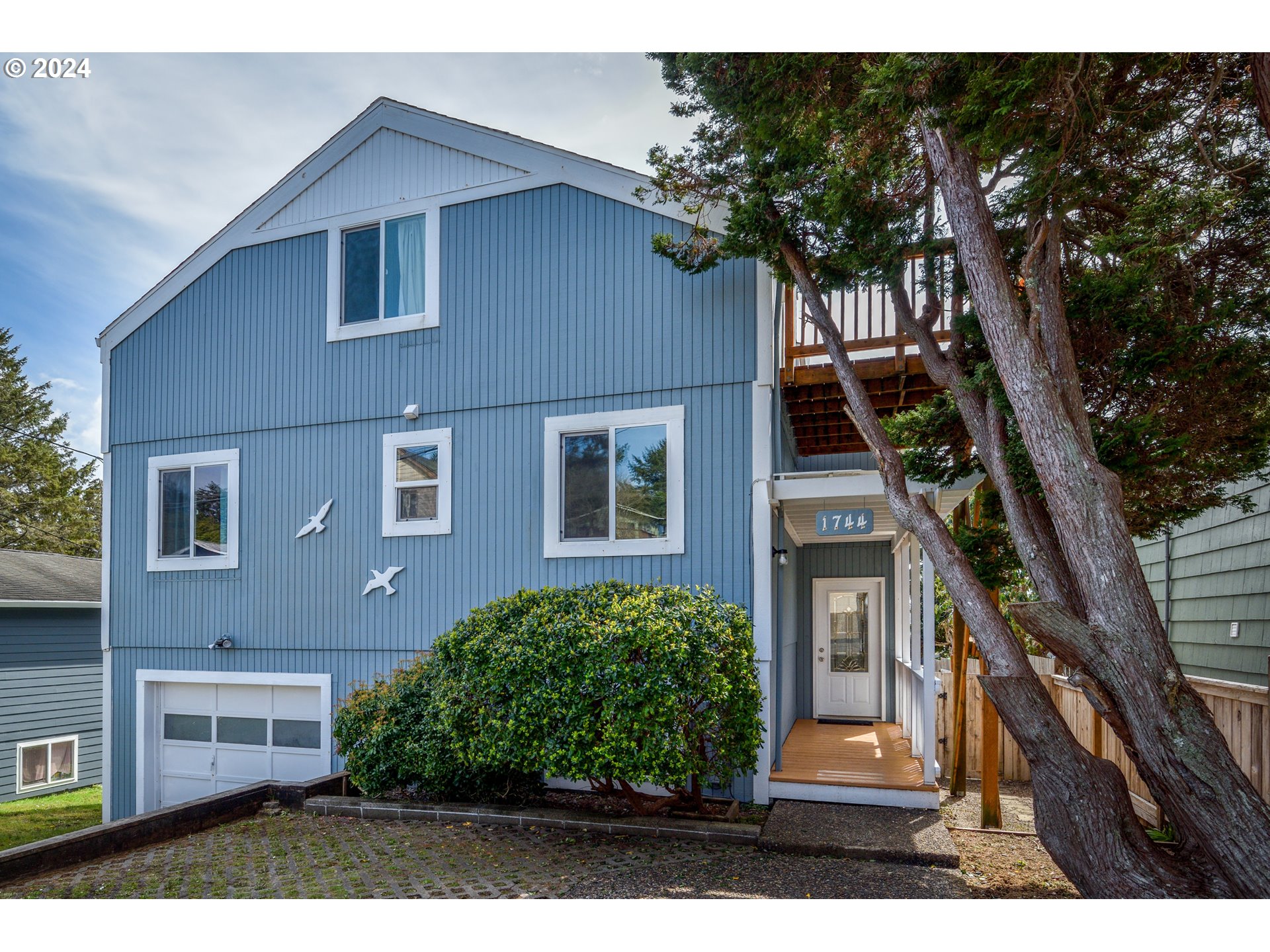13th St, Lincoln City, OR 97367