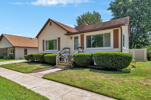 375 W Division St, Coal City, IL, 60416-1475 | Card Image