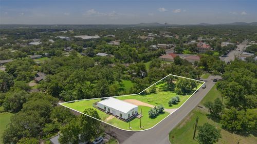 404 N Nugent Ave, Johnson City, TX, 78636 | Card Image