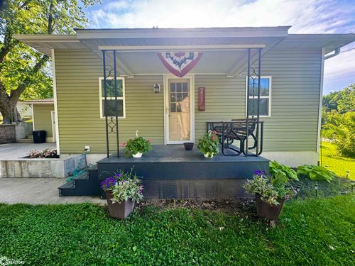 211 N Liberty, Cincinnati, IA, 52549-8862 | Card Image
