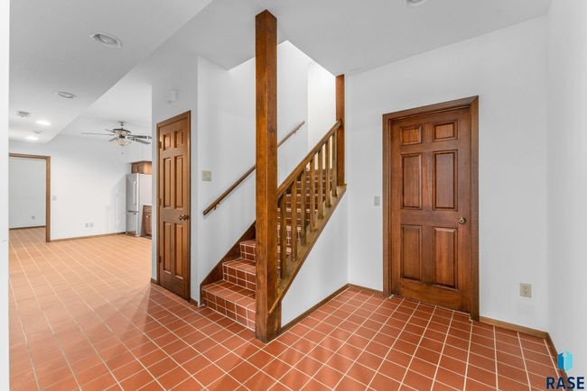 504 E Plum Creek Rd, House other with 4 bedrooms, 5 bathrooms and null parking in Sioux Falls SD | Image 36
