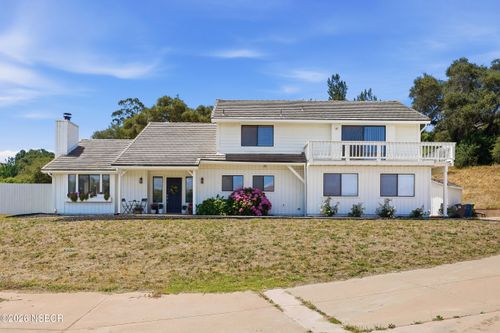 5620 Oakhill Dr, Santa Maria, CA, 93455-6008 | Card Image