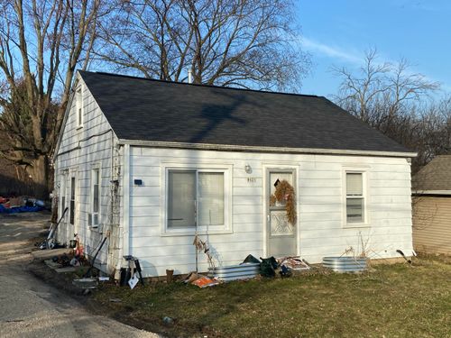 8621 N Granville Rd, Milwaukee, WI, 53224-2307 | Card Image