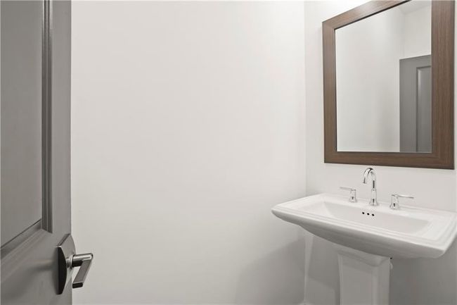 201 Devore Rd, Condo with 1 bedrooms, 2 bathrooms and null parking in Alpharetta GA | Image 17
