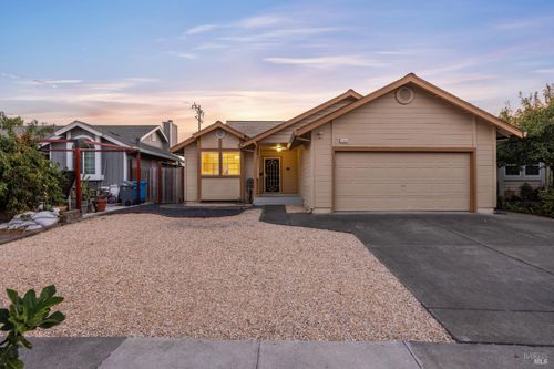 2003 Tokay Street, Santa Rosa, CA, 95404 | Card Image