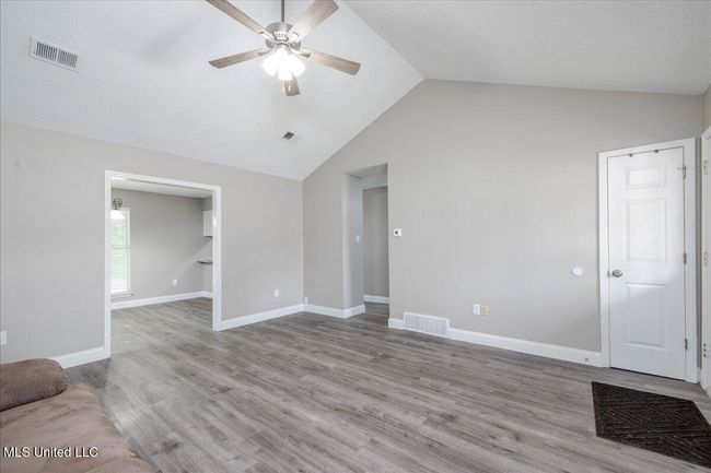08-Living room | Image 8