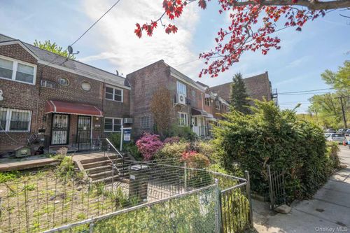 10-25 115th St, College Point, NY, 11356-1536 | Card Image