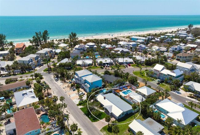 204 75 Th St, House other with 3 bedrooms, 2 bathrooms and null parking in HOLMES BEACH FL | Image 79