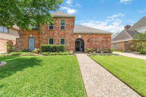 12511 Meadow Lake Dr, Houston, TX, 77077-5823 | Card Image