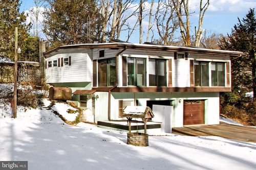94 Pennypacker Rd, MOHNTON, PA, 19540-7822 | Card Image