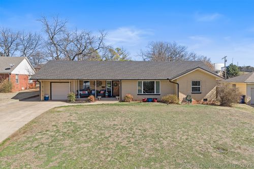 1506 Crescent Dr, Duncan, OK, 73533-3408 | Card Image