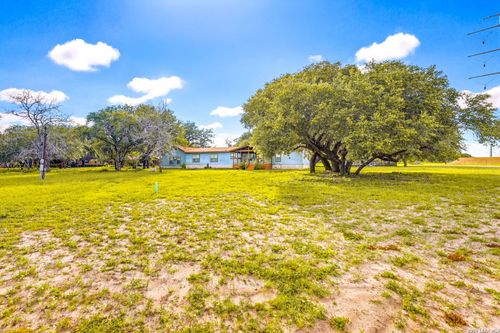 227 Misty Bnd, Floresville, TX, 78114-9003 | Card Image