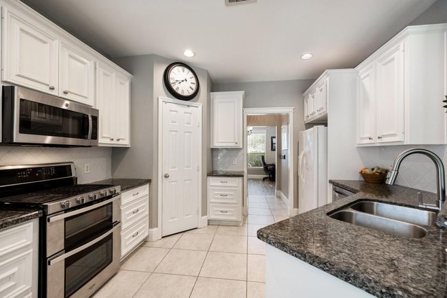 1946 Katlyn Ln, House other with 4 bedrooms, 3 bathrooms and 3 parking in Spring TX | Image 10
