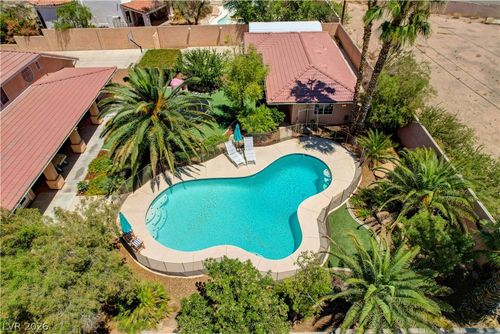 548 Radwick Dr, Las Vegas, NV, 89110-4114 | Card Image