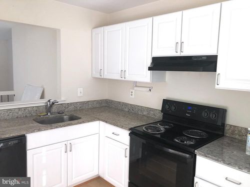 13906 Gunners Pl, CENTREVILLE, VA, 20121-3532 | Card Image