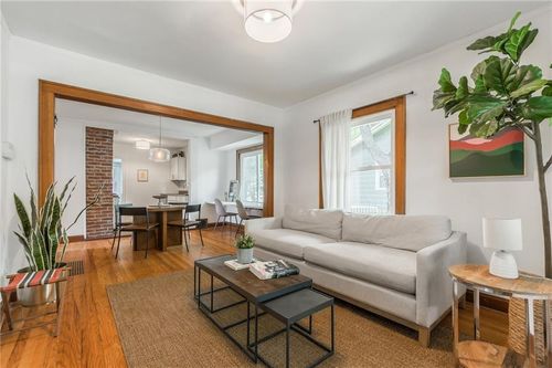 7235 Main St, Kansas City, MO, 64114-1407 | Card Image