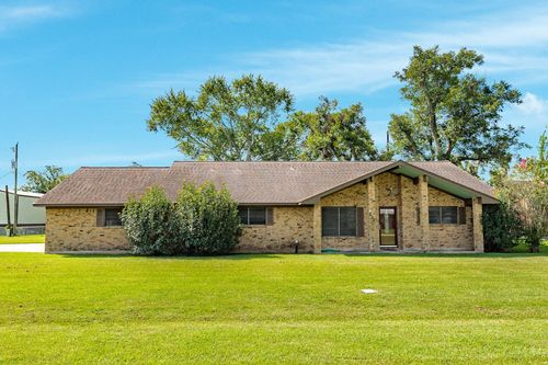 232 Magnolia St, Brazoria, TX, 77422-9222 | Card Image