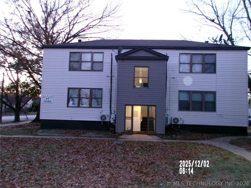 2-808 E 4th Street, Bartlesville, OK, 74003 | Card Image