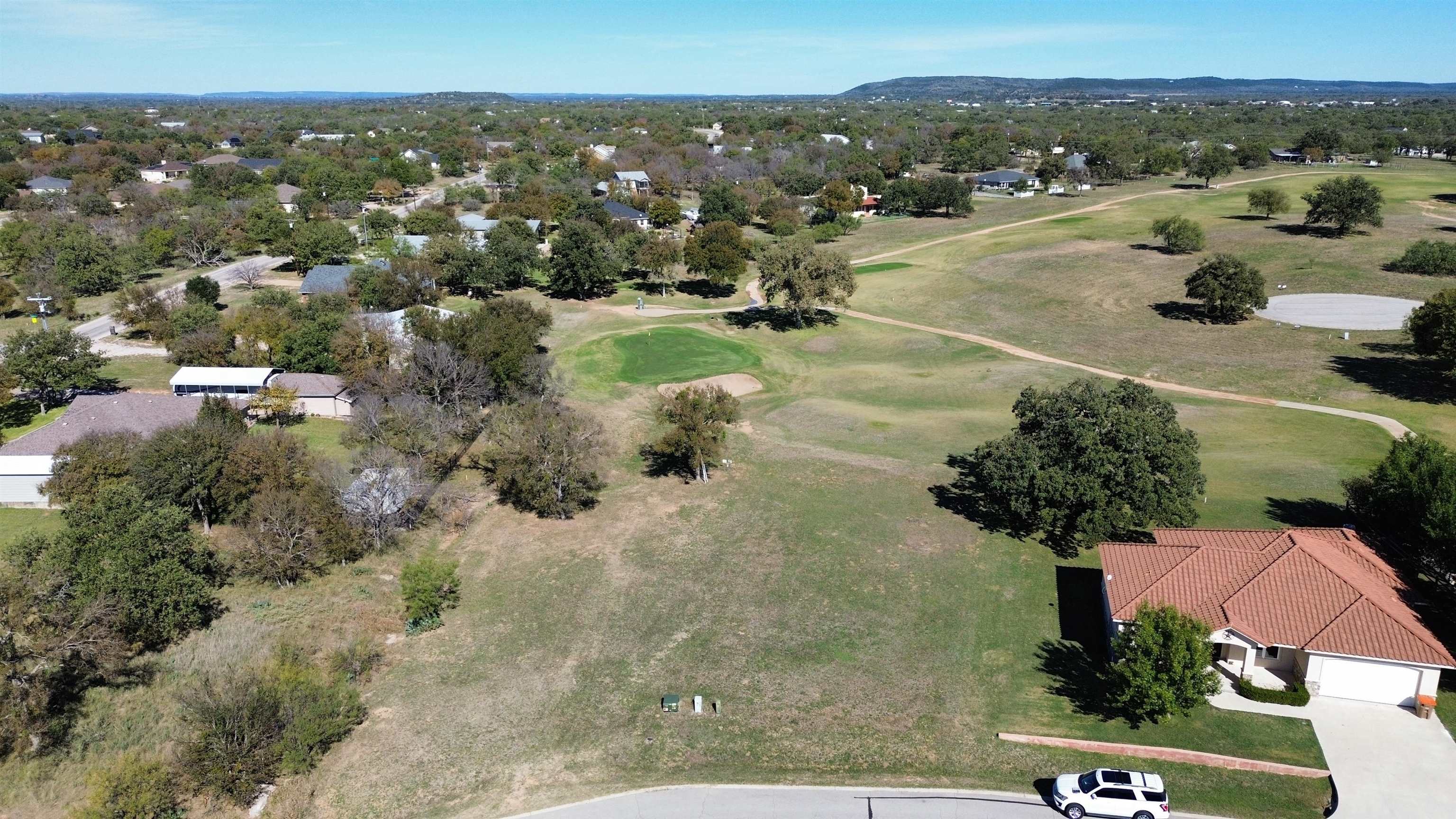 Land in Kingsland