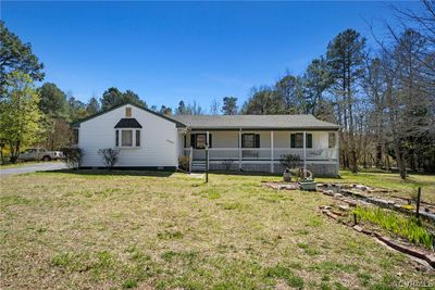 25605 Smith Grove Road, House other with 3 bedrooms, 2 bathrooms and null parking in Dinwiddie VA | Image 2