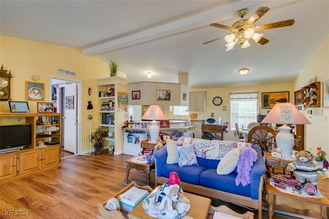 185 Vegas St, House other with 3 bedrooms, 2 bathrooms and null parking in Jean NV | Image 16