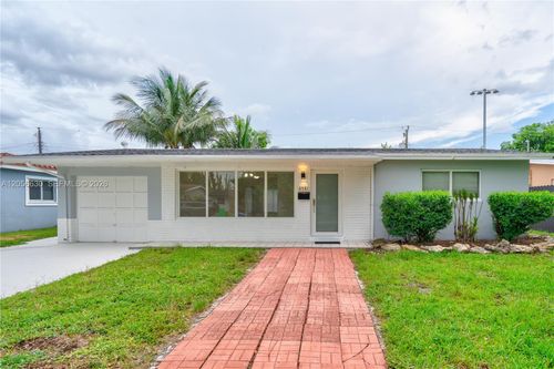 6581 Nw 22nd St, Sunrise, FL, 33313-3925 | Card Image