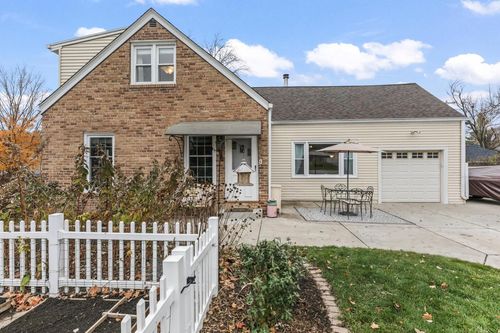 1230 Georges Avenue, Brookfield, WI, 53045 | Card Image