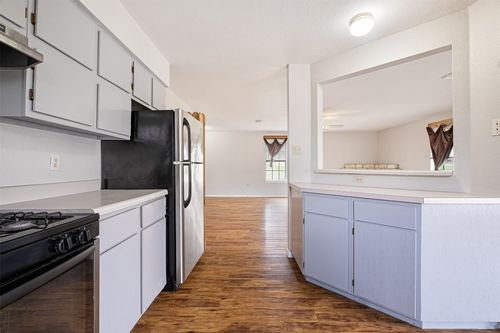 6618 Cherrywood Ln, Georgetown, TX, 78633-9549 | Card Image