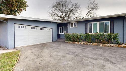 19006 Eccles St, Northridge, CA, 91325-3722 | Card Image