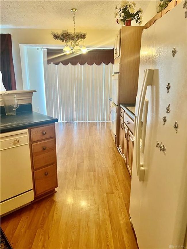 1008 Meadowsweet Dr, House other with 3 bedrooms, 2 bathrooms and null parking in Englewood OH | Image 4