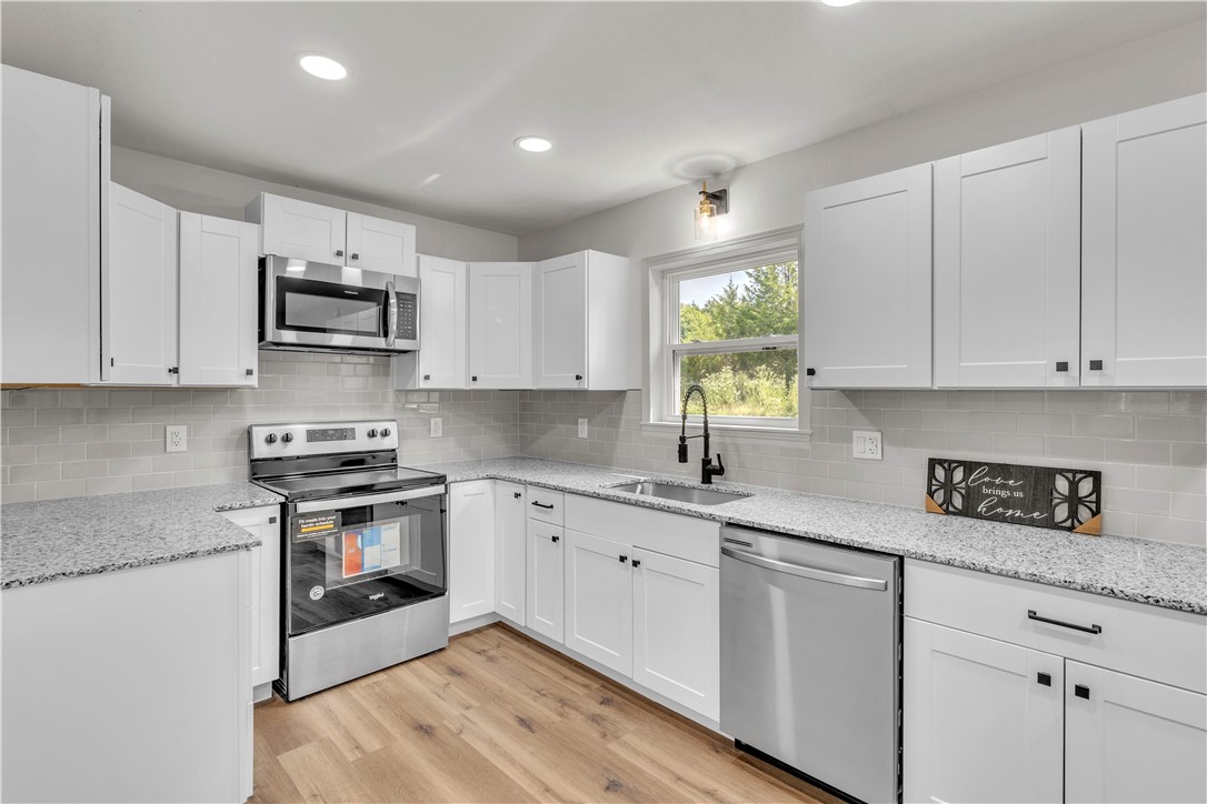 Pine Tree Rd, Prairie Grove, AR 72753
