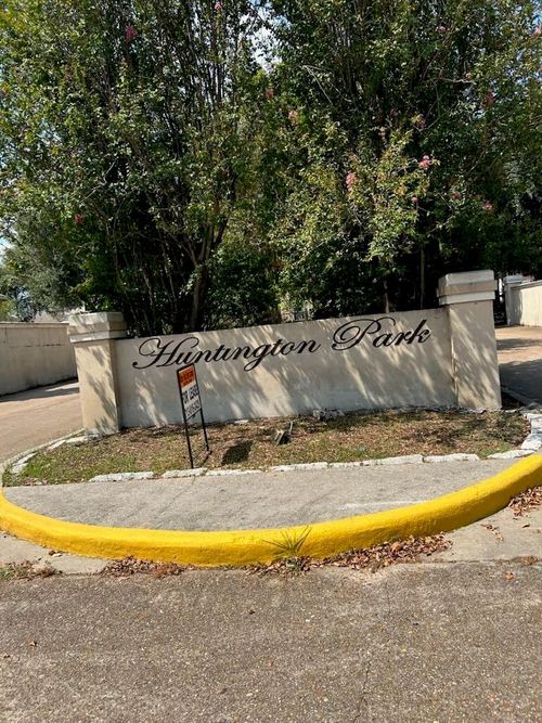 apt-1206-4444 Victory Dr, Houston, TX, 77088-7242 | Card Image