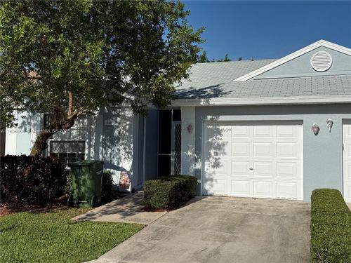 737 Se 22nd Dr, Homestead, FL, 33033-5209 | Card Image