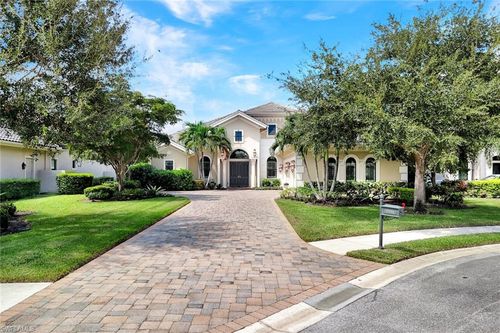 12194 Wicklow Ln, Naples, FL, 34120-4396 | Card Image