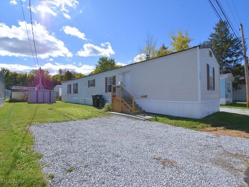 125 Marilyn Dr, Madison, OH, 44057-1641 | Card Image