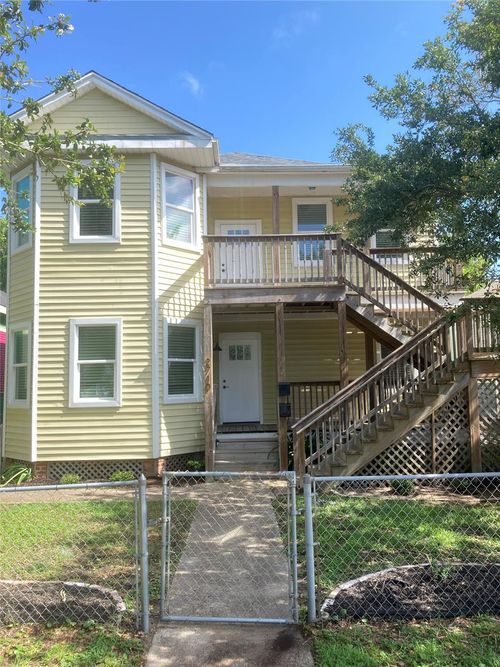 up-2710 Avenue P 1/2, Galveston, TX, 77550-7764 | Card Image