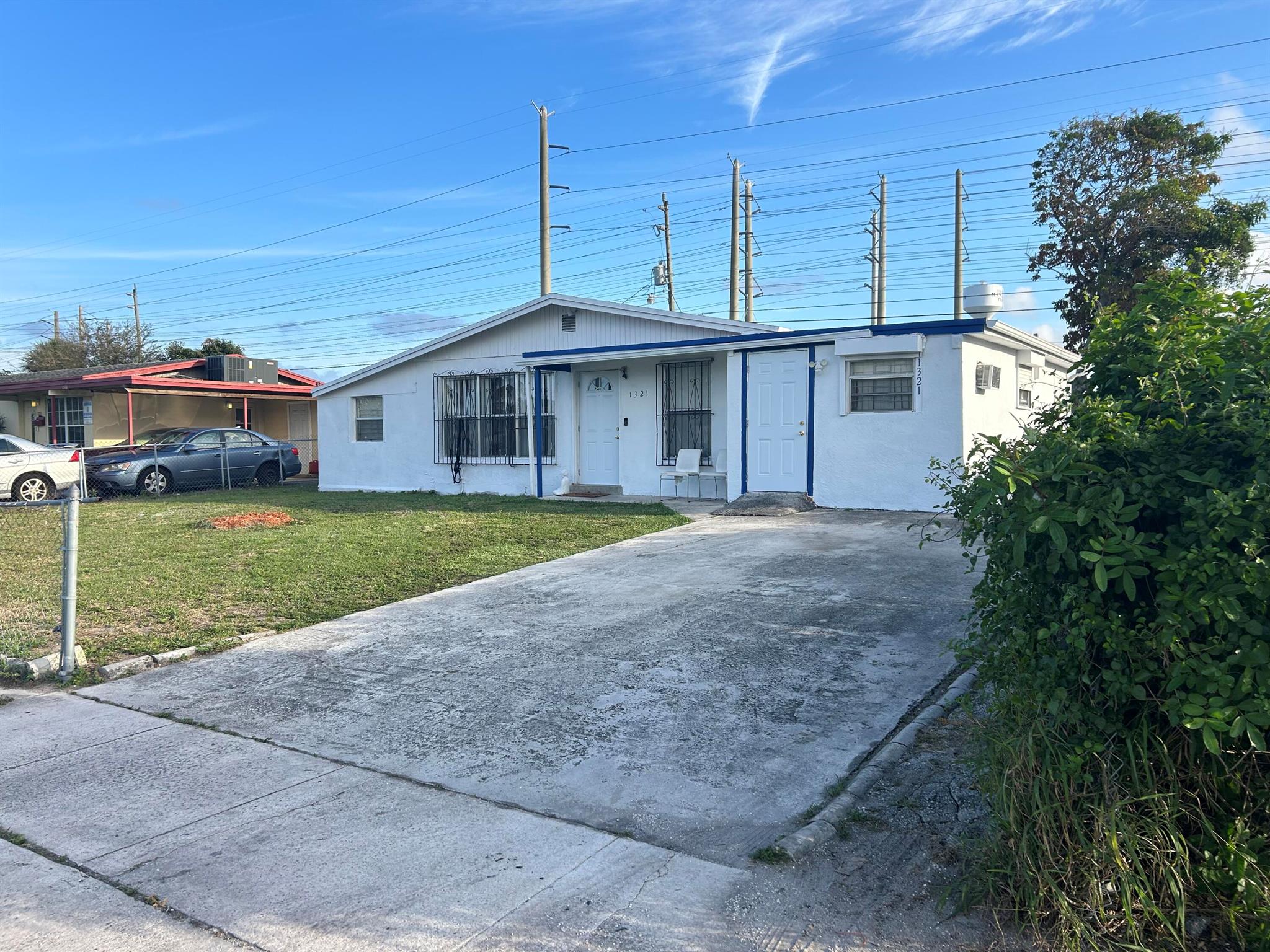 1st St, Riviera Beach, FL 33404